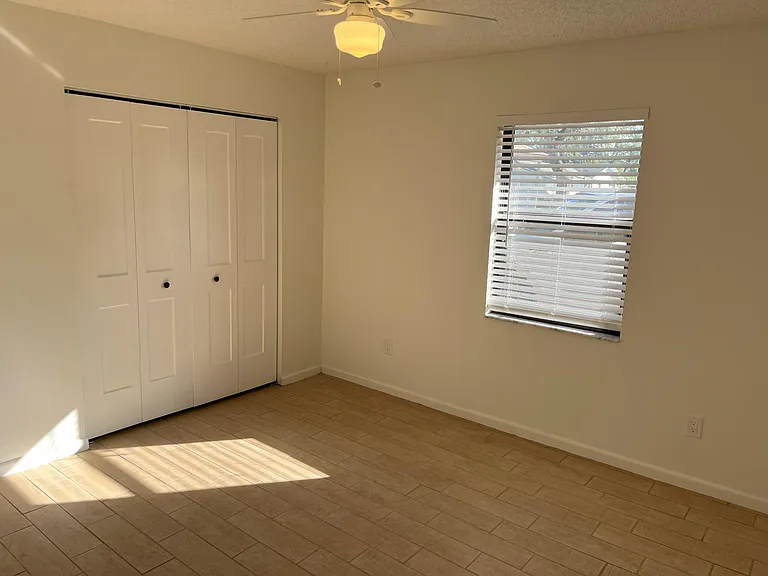 245 W Highland St — Photo 21