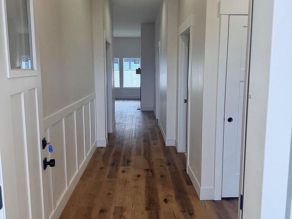 4th image of 172 Kiana Ave
