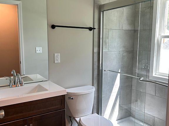 4th image of 10224 Saint Katherine Ln