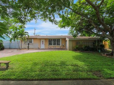 620 SW 69th Ter, Pembroke Pines, FL, 33023