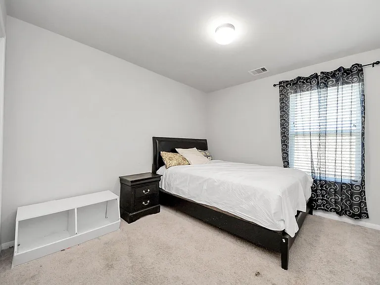 2643 Ridgeback Dr — Photo 35