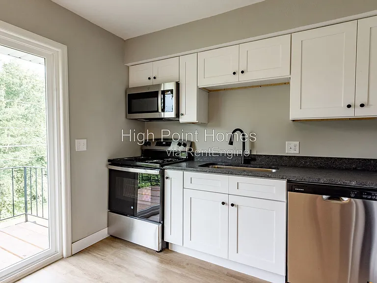 400 Gallery Ln #A4 — Photo 11