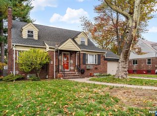 69 Hamilton Rd, Teaneck, NJ 07666