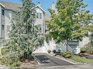 334 Scarlet Ct #33H4, Toms River, NJ 08753