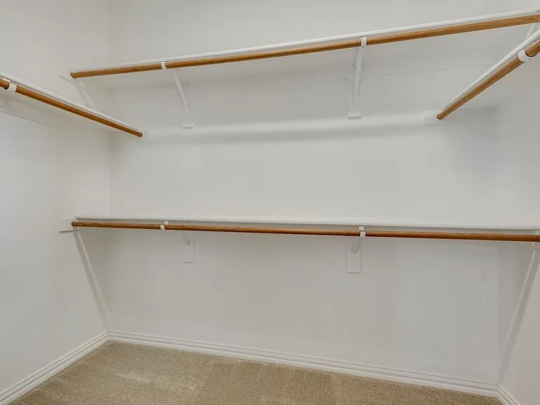 1709 Belton Dr — Photo 17