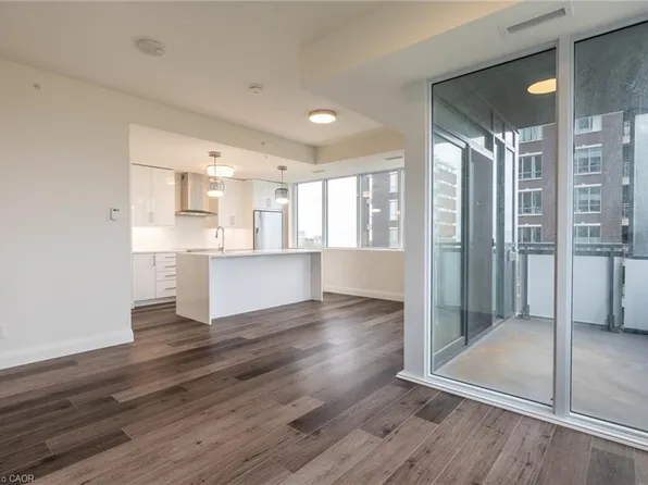 500 Brock Ave #808, Burlington, ON L7S 1M8