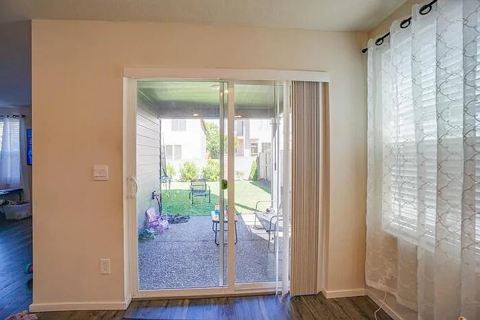 10521 NE 121st Ave — Photo 9