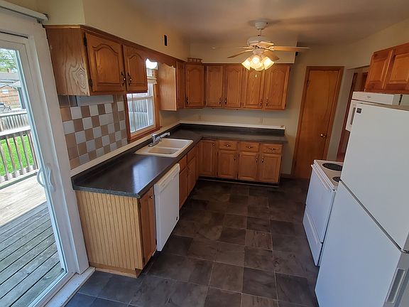 Kitchen - Main Level.