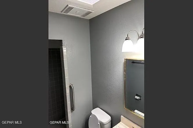 10708 Georgetown St — Photo 10