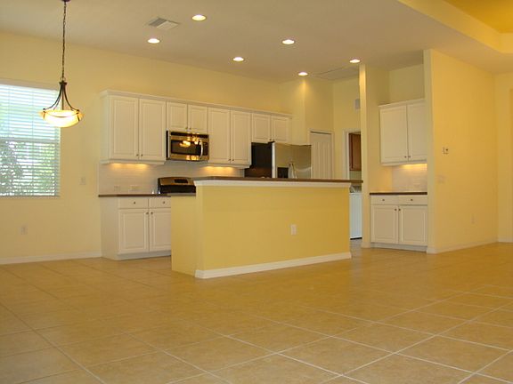 4th image of 14438 Stirling Dr