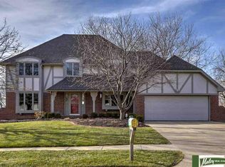 1712 N 102nd Ave, Omaha, NE 68114