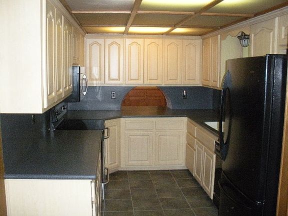4th image of 4720 N Porter Ave