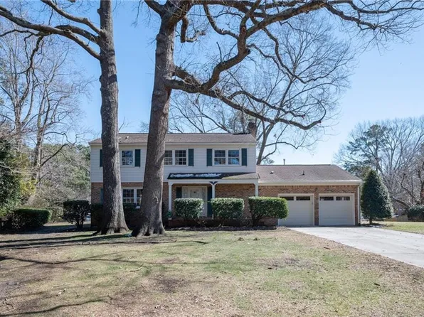 3632 Kings Lake Dr, Virginia Beach, VA 23452