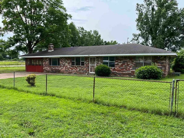 1902 Heather Ln, Newport, AR 72112