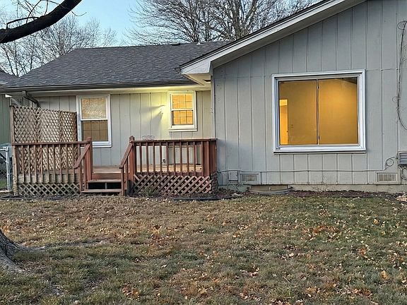 3rd image of 1522 E Camino Alto St