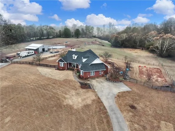 105 Sailors Ct, Jefferson, GA 30549