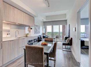 28 Ann St #807, Mississauga, ON L5G 3G1