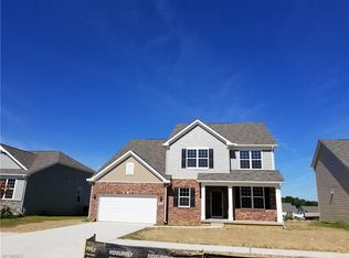 8036 Heatherglen Dr, Mentor, OH 44060
