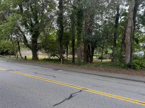 2 Crowell Road, Chatham, MA 02633