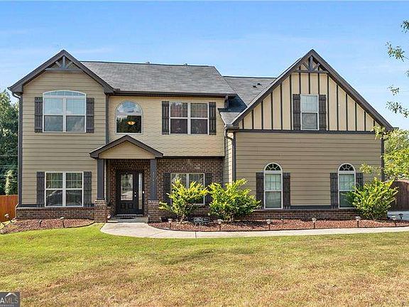 2nd image of 2748 Village Park Dr E