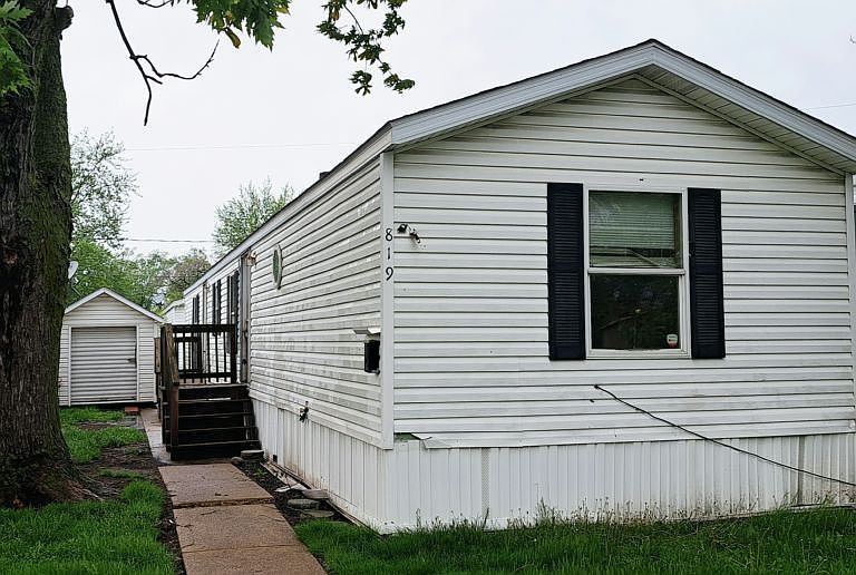 Listing photo 2