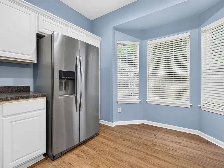 5495 Hampton Ct — Photo 9
