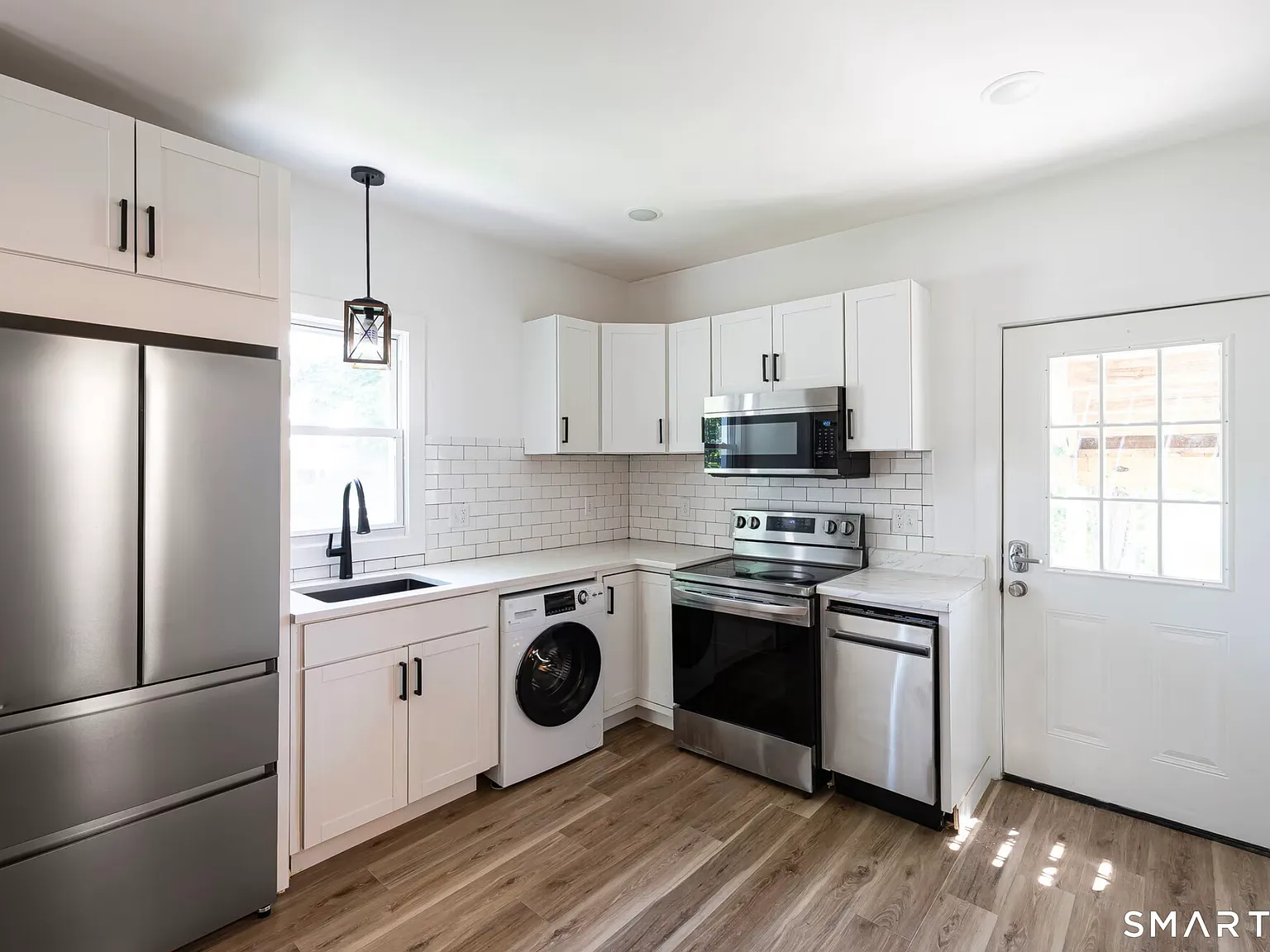 Studio, 1.0 bath, 8160 sqft, $1,475 — Photo 2