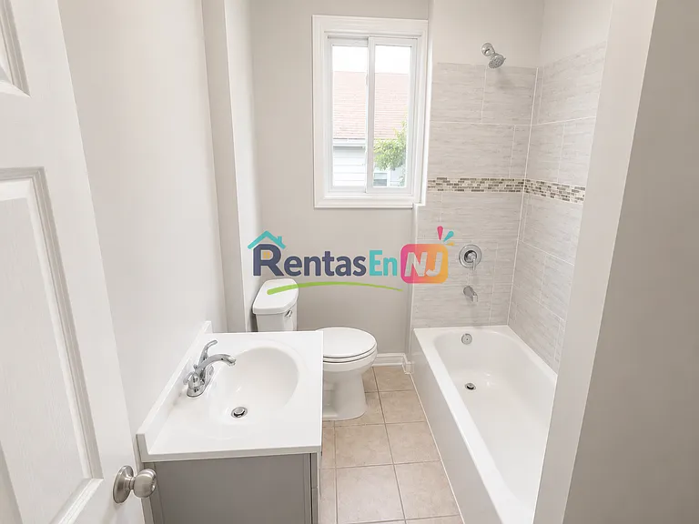 27-29 N Munn Ave #2B — Photo 4