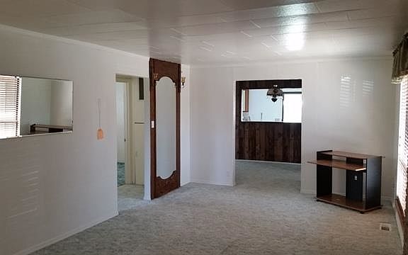 3rd image of 509 S Tieton Ave