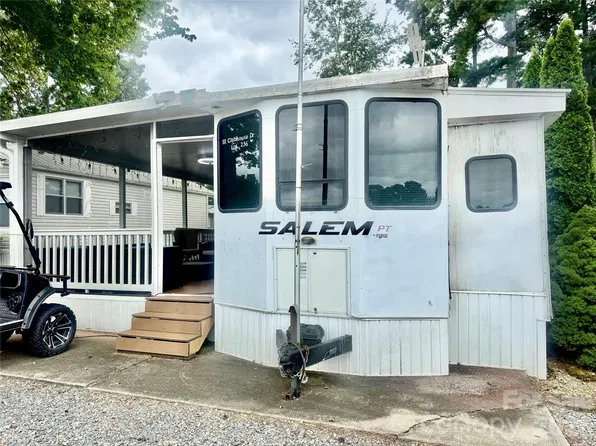 111 Club House Dr #236, New London, NC 28127