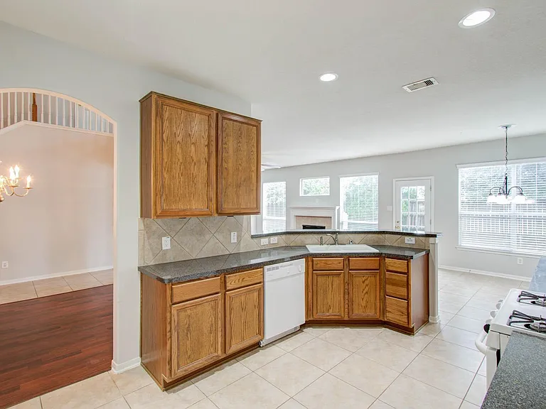 19107 Dawntreader Dr — Photo 18