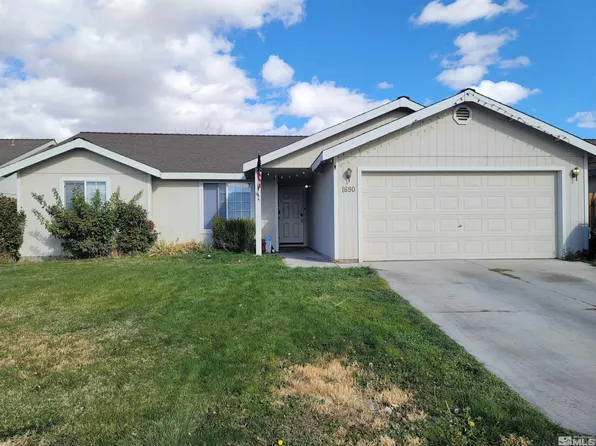 1690 Round Up Rd, Fernley, NV 89408