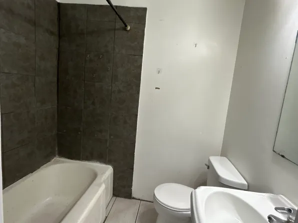 509 W Maple St, Milwaukee, WI 53204