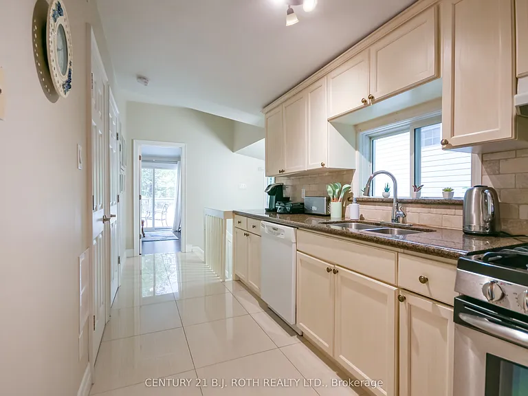 991 Shore Ln — Photo 26