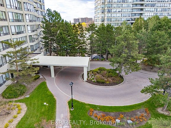 3rd image of 22 Hanover Rd #1710