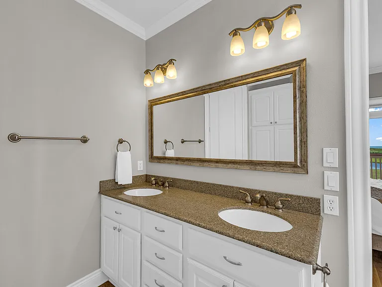 25043 Sausalito Dr — Photo 45