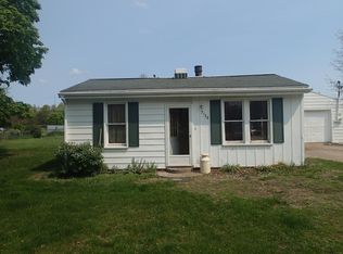 7128 Hall Rd, Muskegon, MI 49442