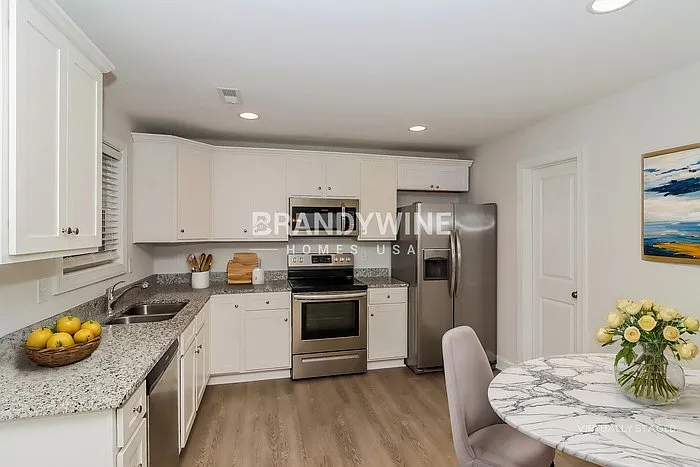 281 Southcircle Dr NW — Photo 9