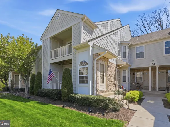 702 Eaton Ct, Quakertown, PA 18951