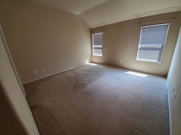 4th image of 5920 Valley Haven Way