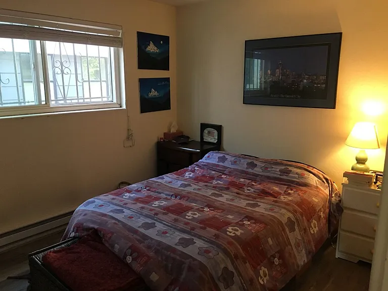 744 Belmont Pl E — Photo 9
