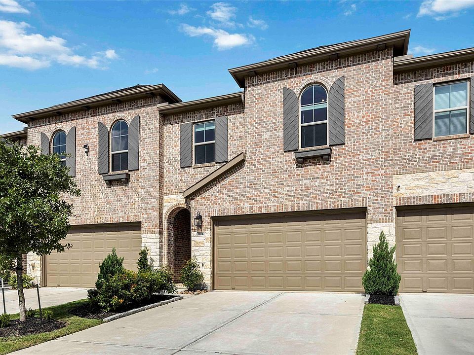 1st image of 11247 Buchanan Coves Ln