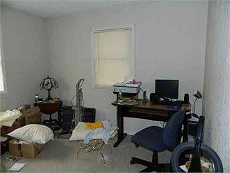 5th image of 210 N Lark St