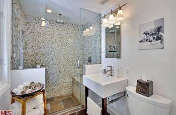 4th image of 3309 Bonnie Hill Dr