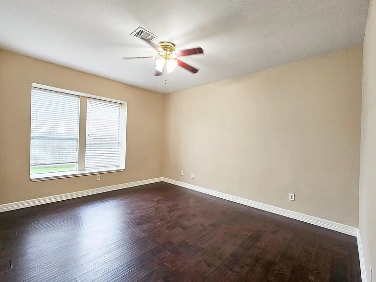 20810 Balmoral Glen Ln — Photo 15
