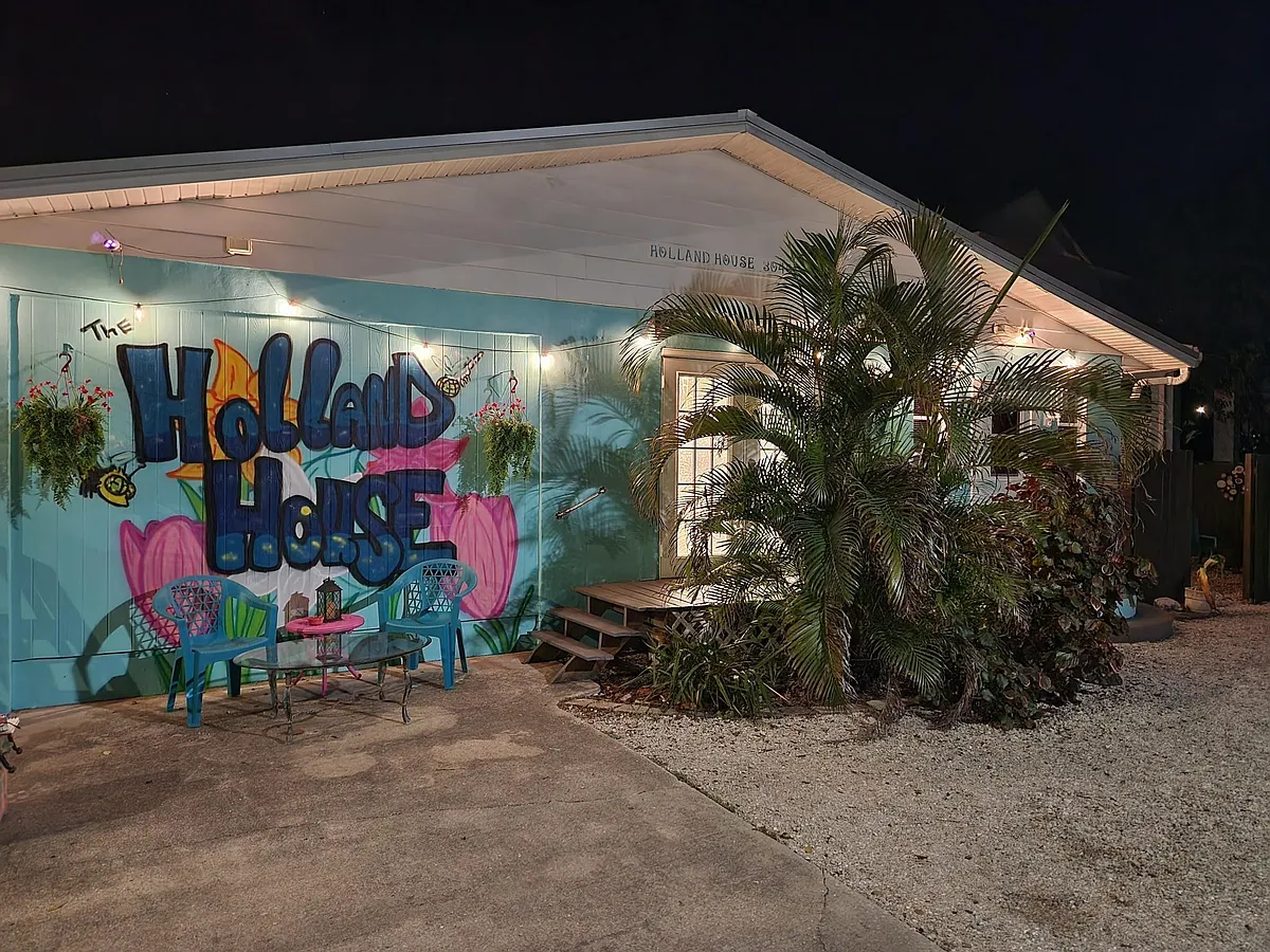 Building Photo - 3048 Lunar St #7