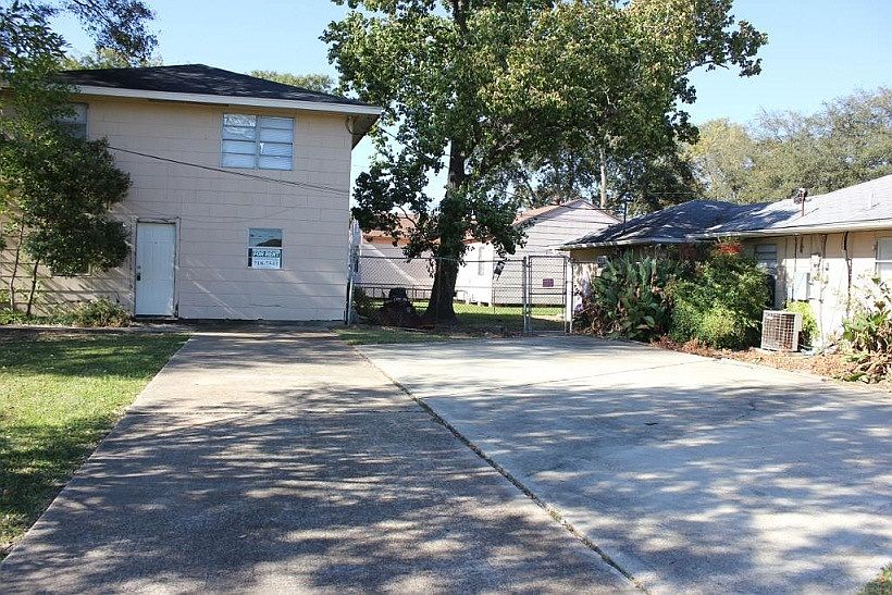 1st image of 3747 Charles Ave #D