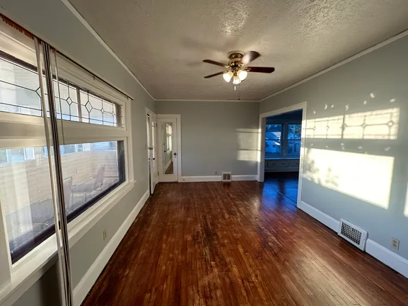 4537 Turney Rd, Cleveland, OH 44105