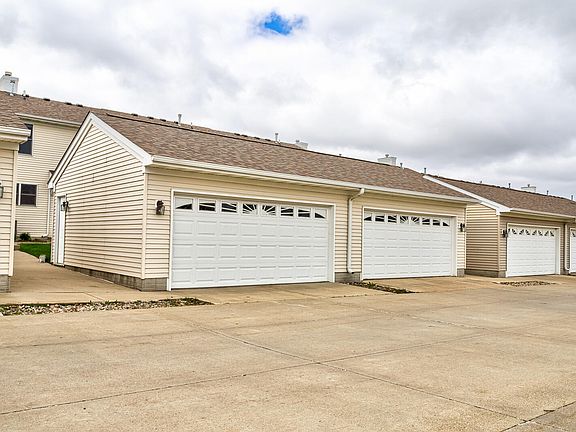 5th image of 2705 Bristol Dr
