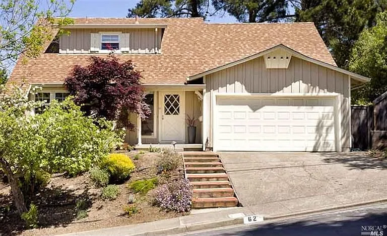 62 Granada Dr photo 1